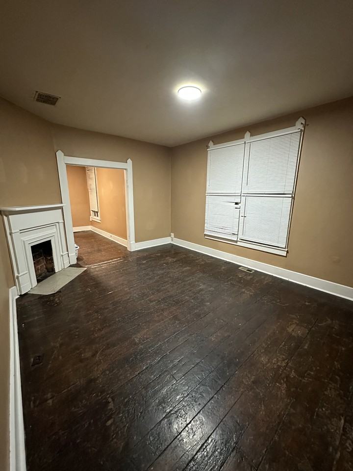 610 S Green St #NA - Photo 2 of 9