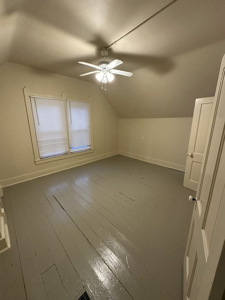 610 S Green St #NA - Photo 3 of 9