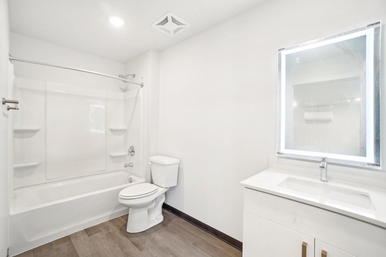 1326 S 500 E #201 - Photo 3 of 8