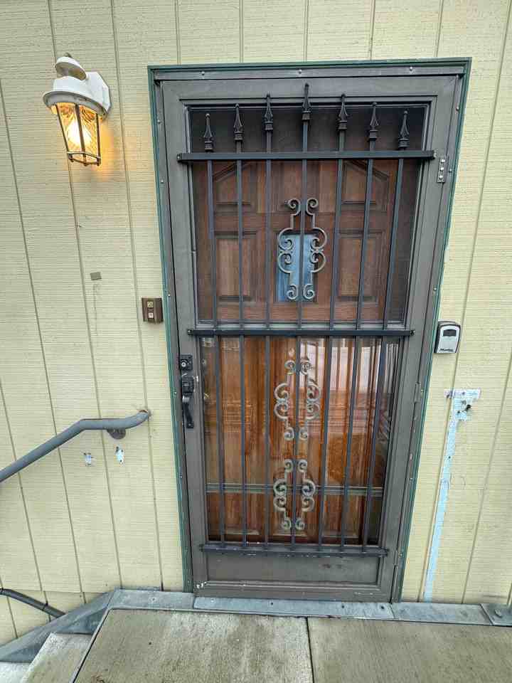 4924 N Pearl St #1 - Photo 3 of 42