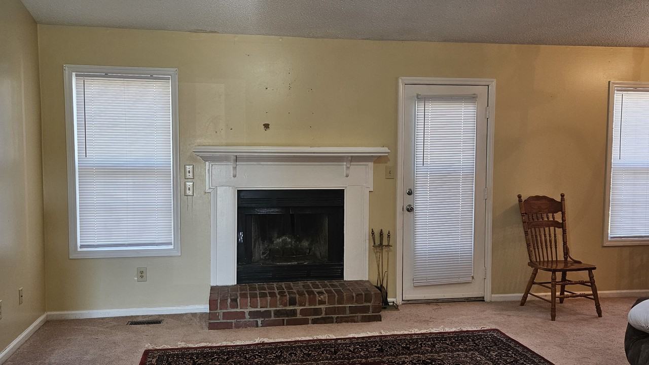 4014 Yarmouth Rd #1 - Photo 4 of 16