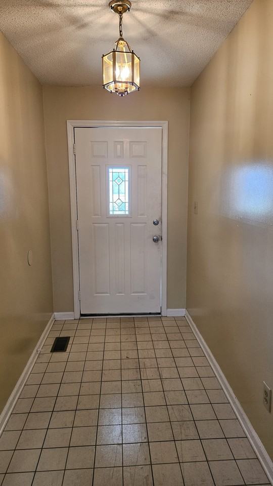 4014 Yarmouth Rd #1 - Photo 5 of 16