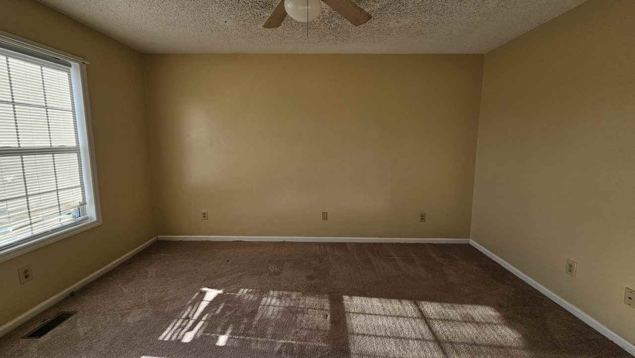 4014 Yarmouth Rd #1 - Photo 6 of 16