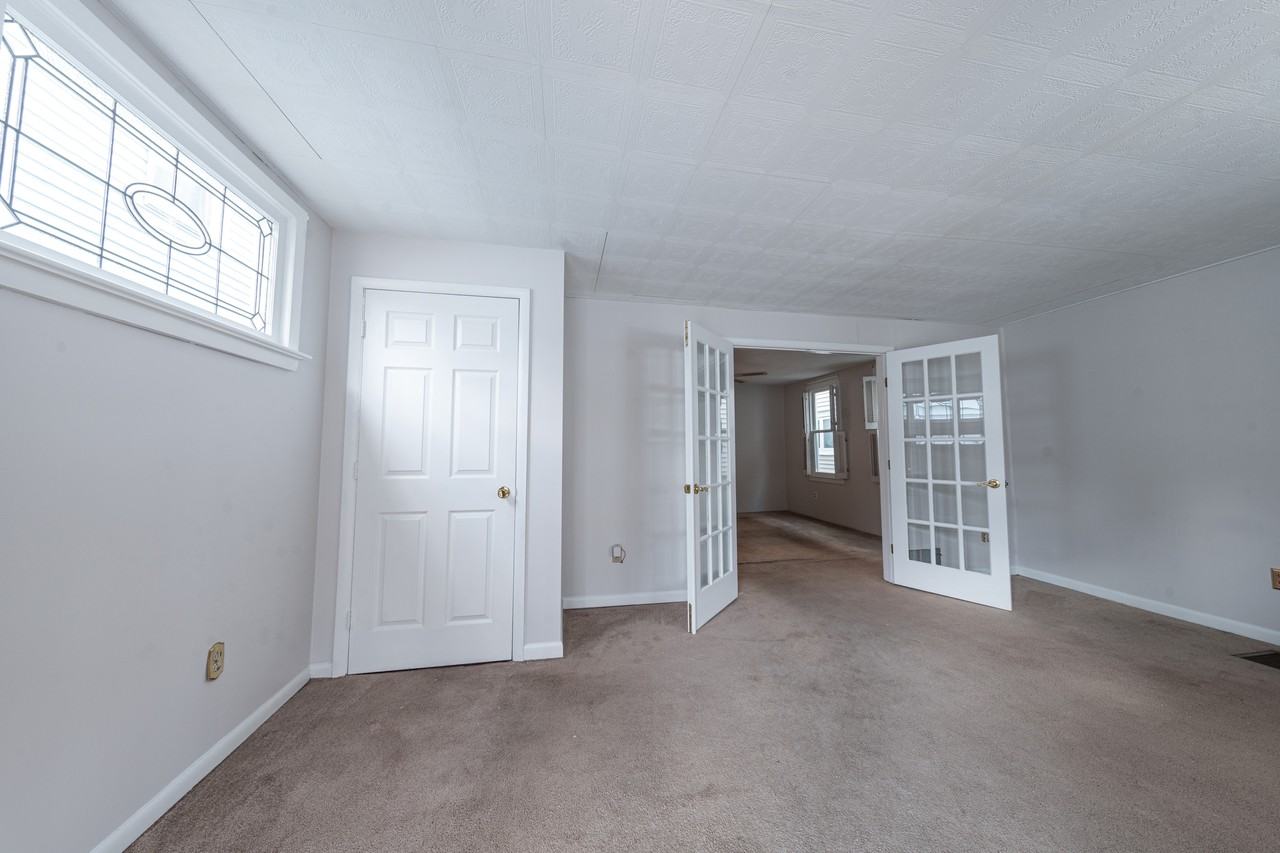 849 S Franklin St #NA - Photo 2 of 23