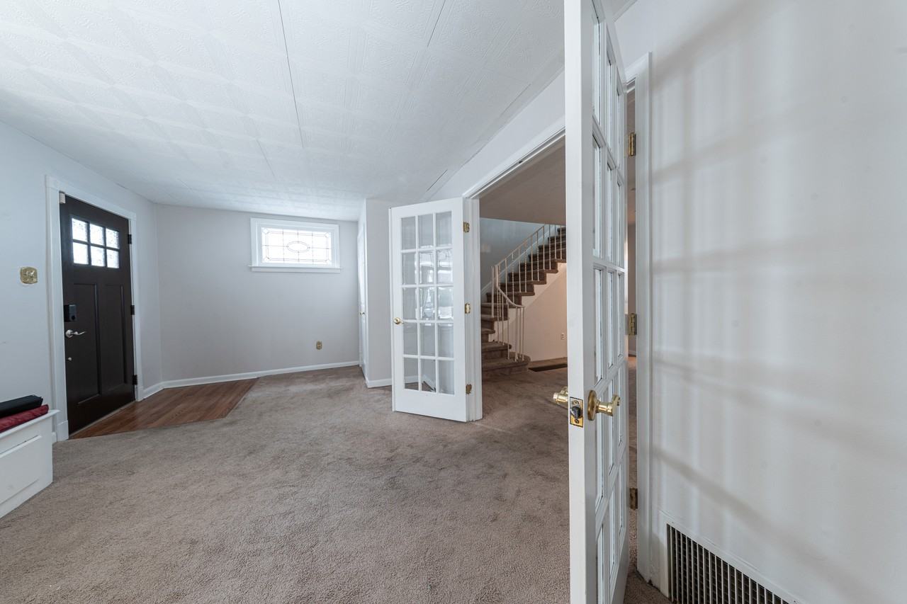 849 S Franklin St #NA - Photo 4 of 23