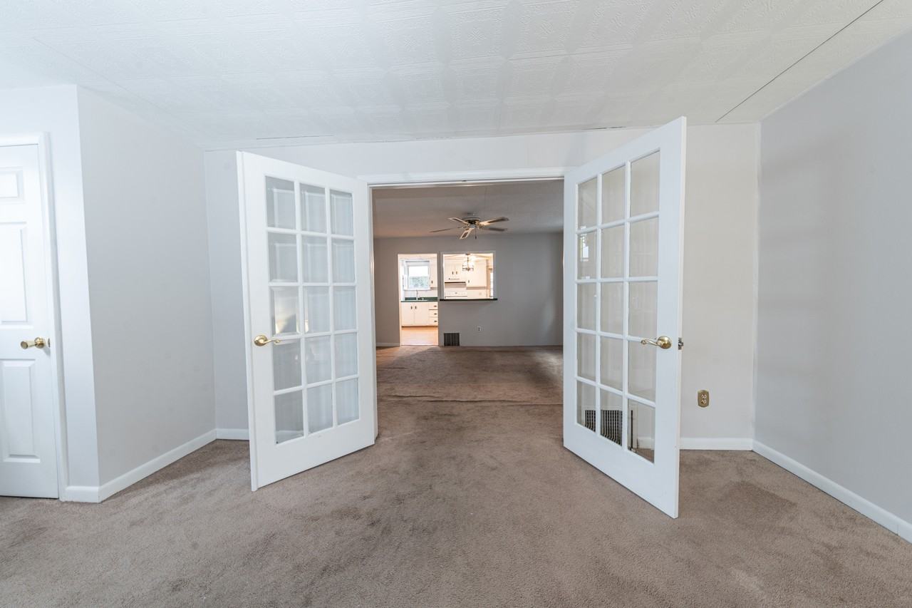 849 S Franklin St #NA - Photo 5 of 23