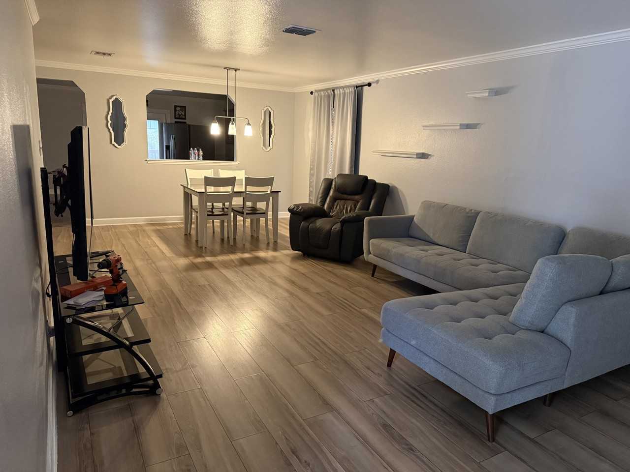 215 Mallow Grv #NA - Photo 4 of 24