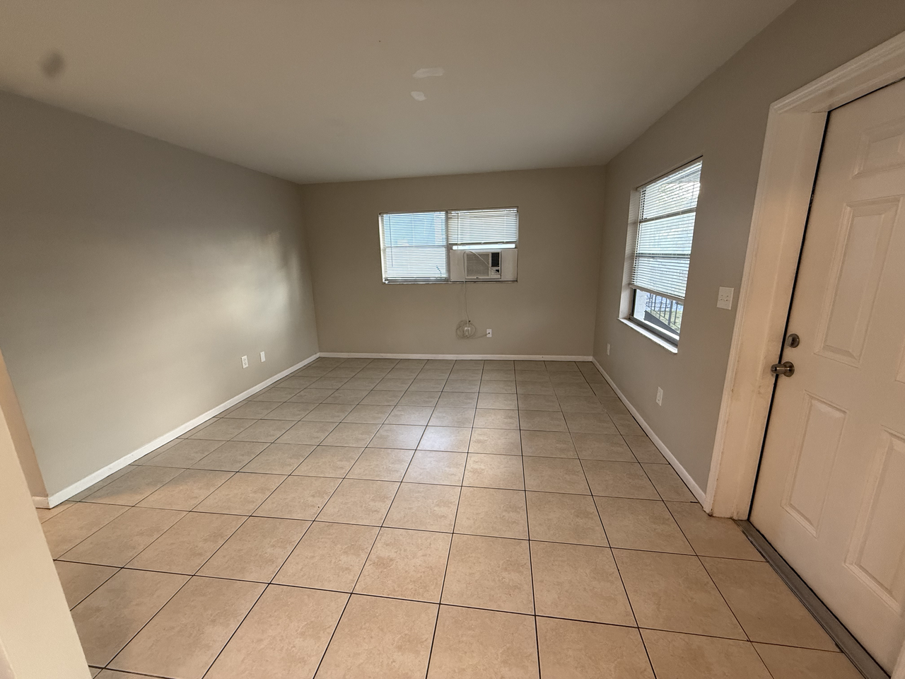 1407 S Madison Ave #A - Photo 3 of 10