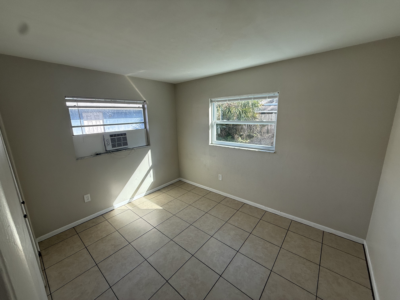 1407 S Madison Ave #A - Photo 6 of 10