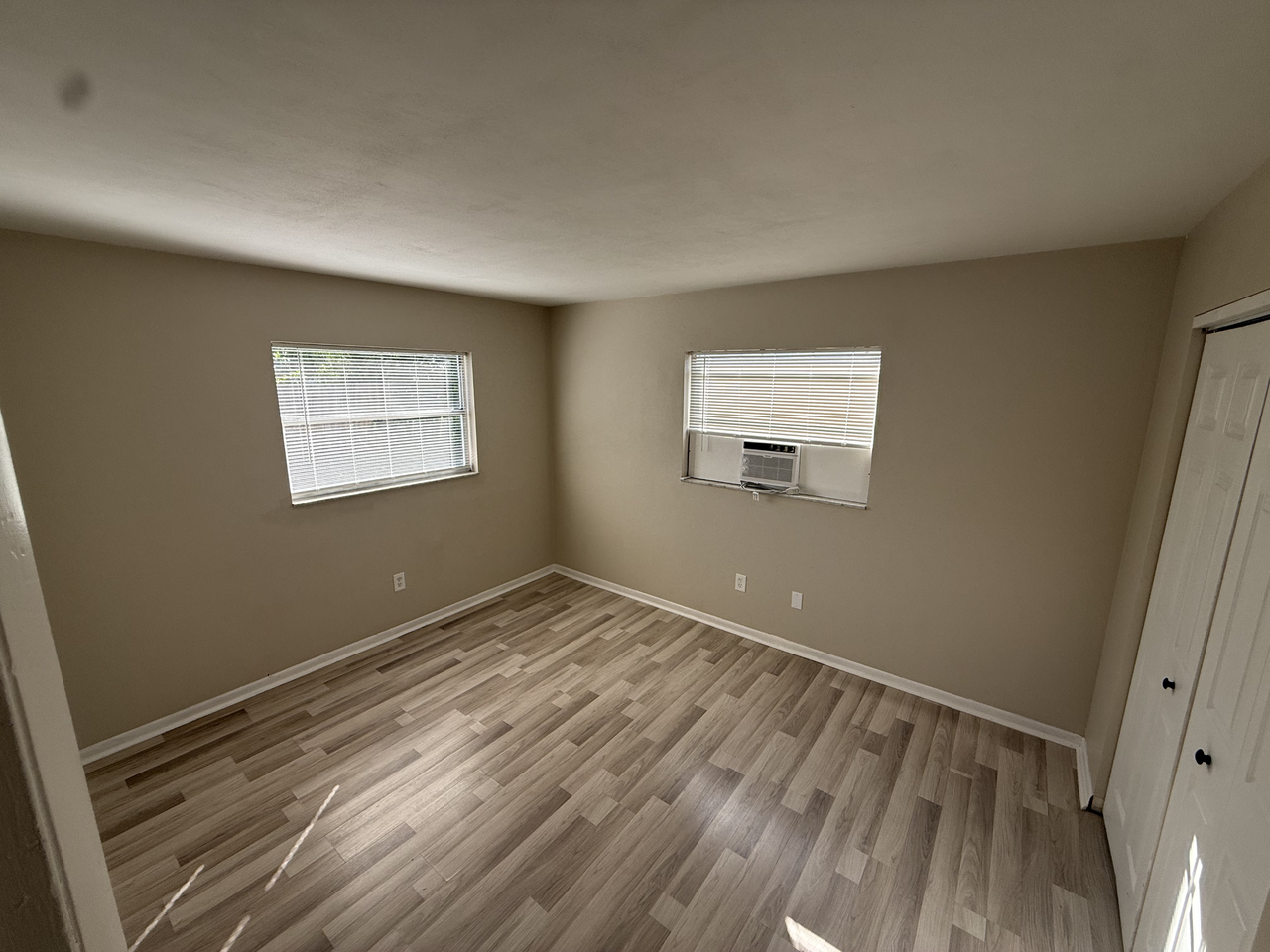 1407 S Madison Ave #A - Photo 7 of 10