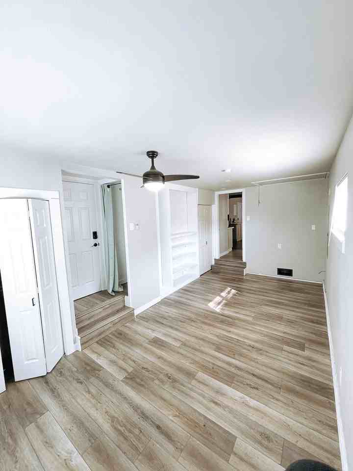 1105 Lafayette St S #3 - Photo 2 of 7