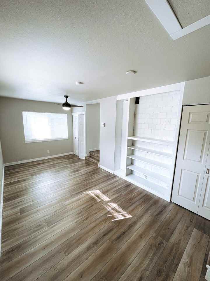 1105 Lafayette St S #3 - Photo 3 of 7