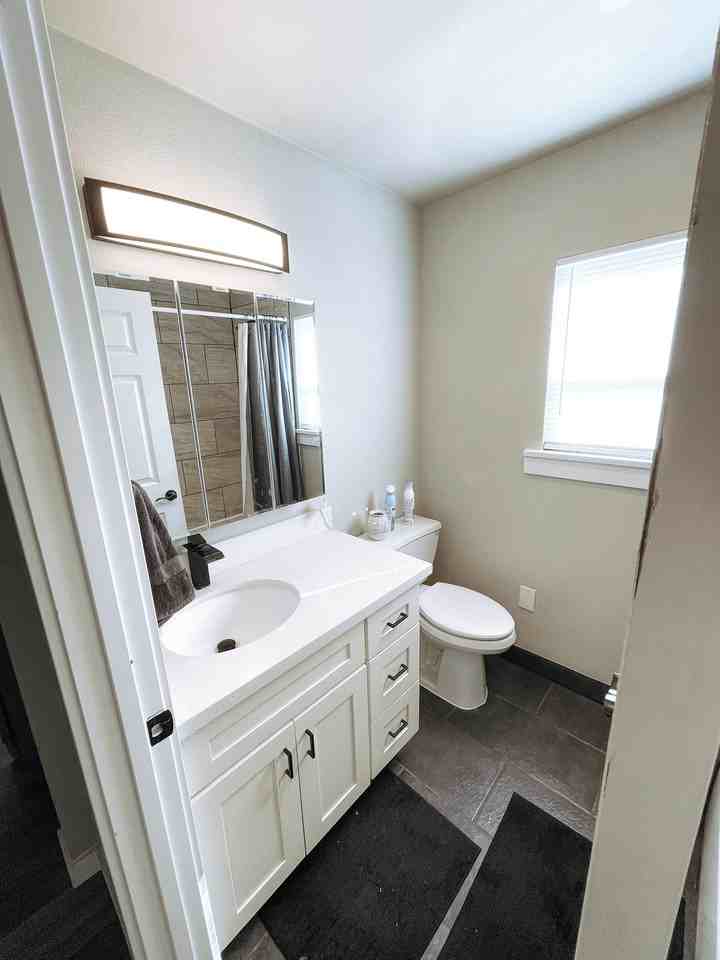 1105 Lafayette St S #3 - Photo 4 of 7