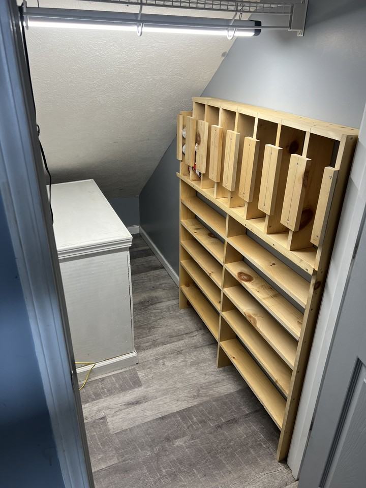 1044 Cindy Jo Ct #NA - Photo 6 of 50