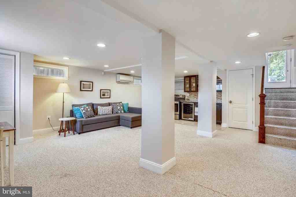 905 Quackenbos St Nw #NA - Photo 6 of 7