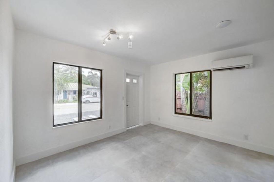 1500 Ne 12th St #1 - Photo 2 of 9