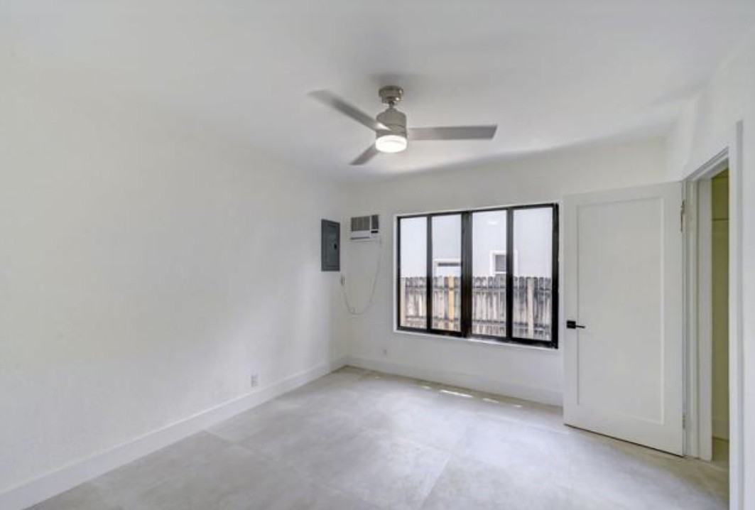 1500 Ne 12th St #1 - Photo 7 of 9