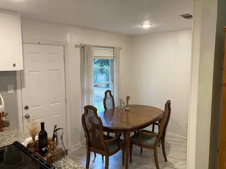 211 Davidson Dr #1 - Photo 6 of 11