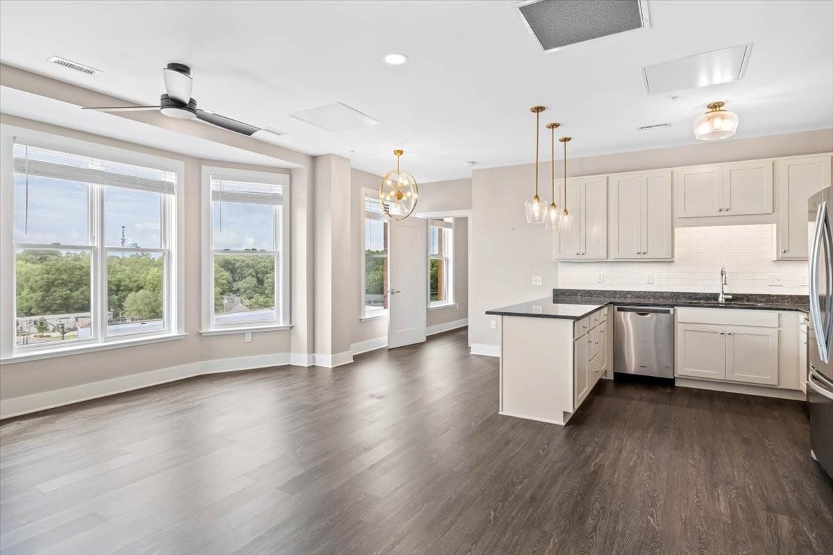 145 S Main St #1 - Photo 7 of 34