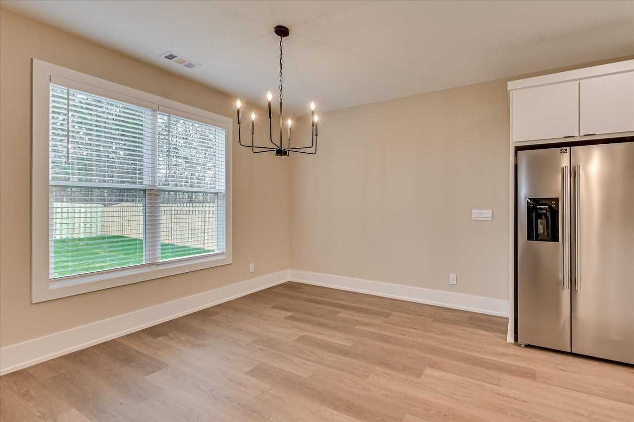 3094 Banter Dr - Photo 7 of 29