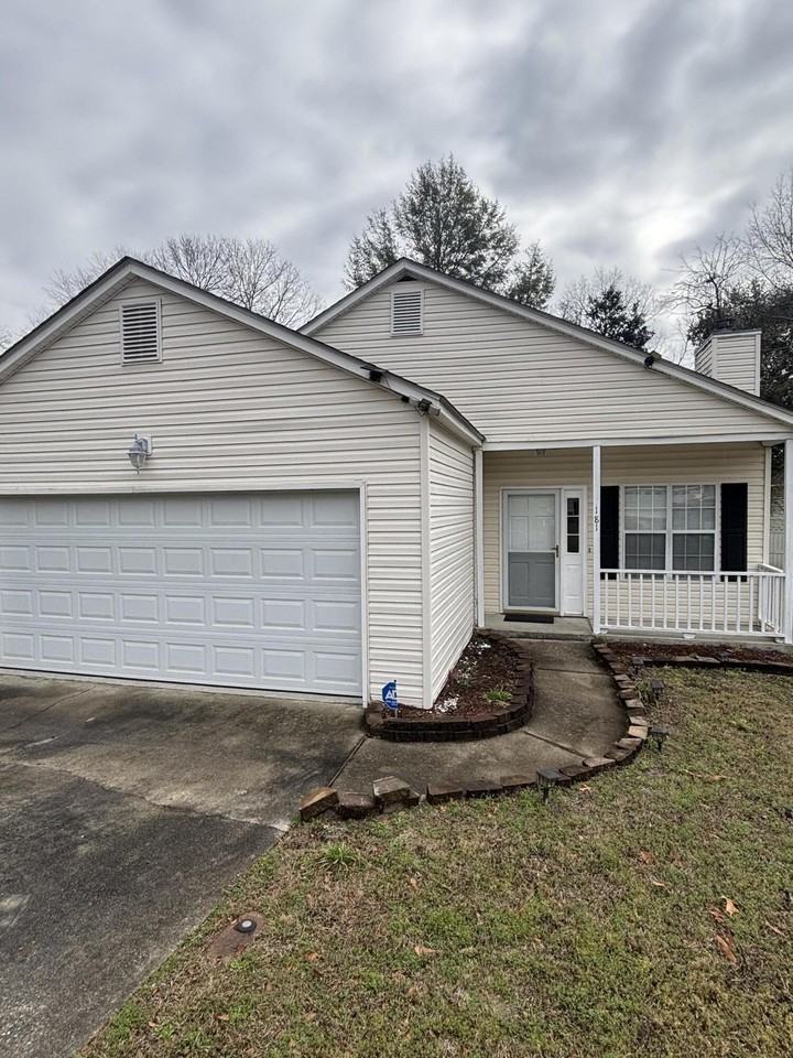 181 Shelby Dr - Photo 2 of 25