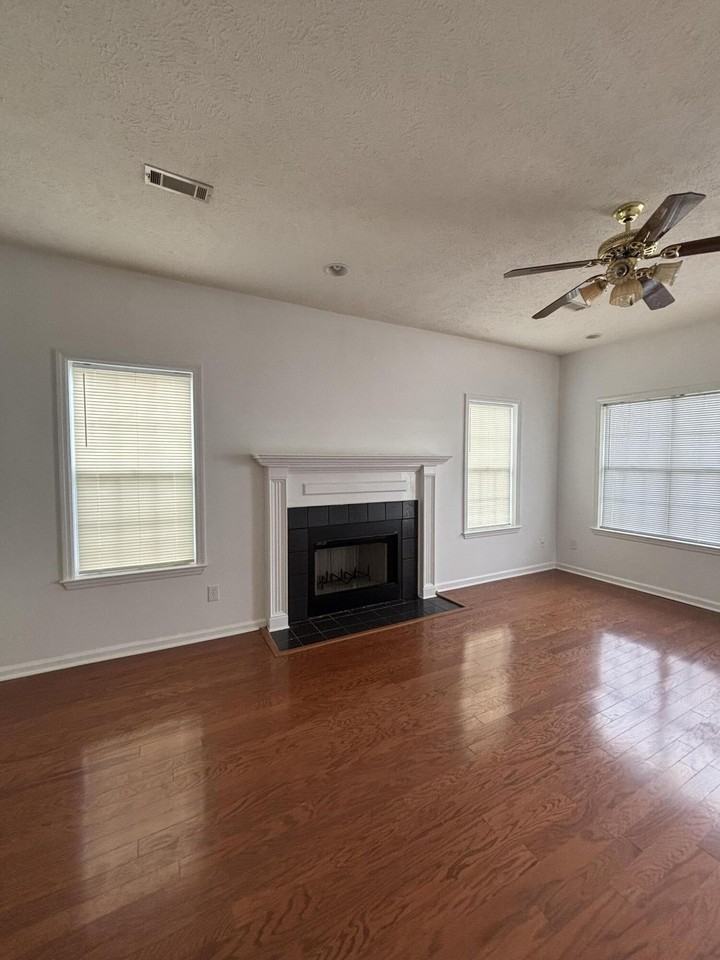 181 Shelby Dr - Photo 4 of 25