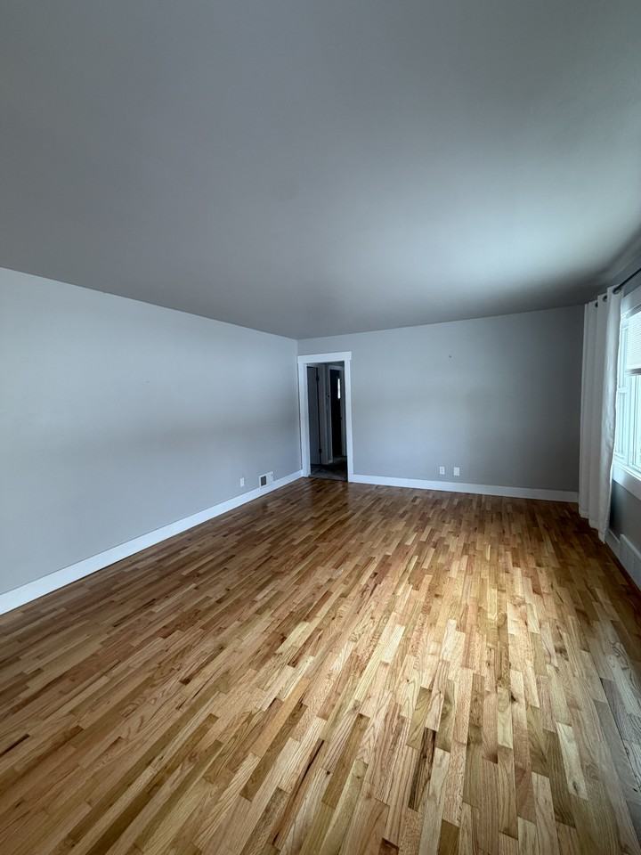 1017 25th St W #1 - Photo 5 of 20