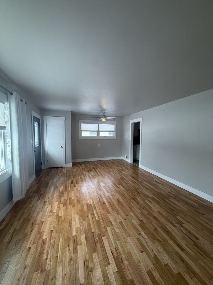 1017 25th St W #1 - Photo 6 of 20