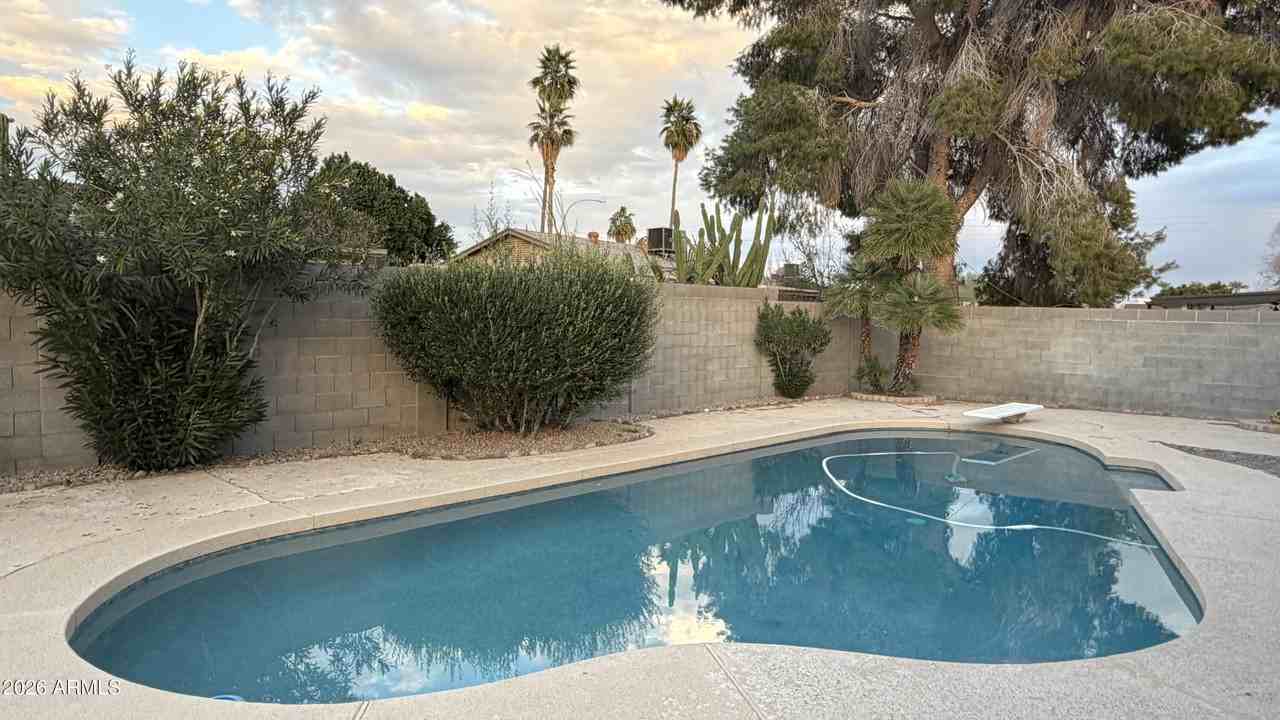 4844 E Sunrise Dr - Photo 2 of 25