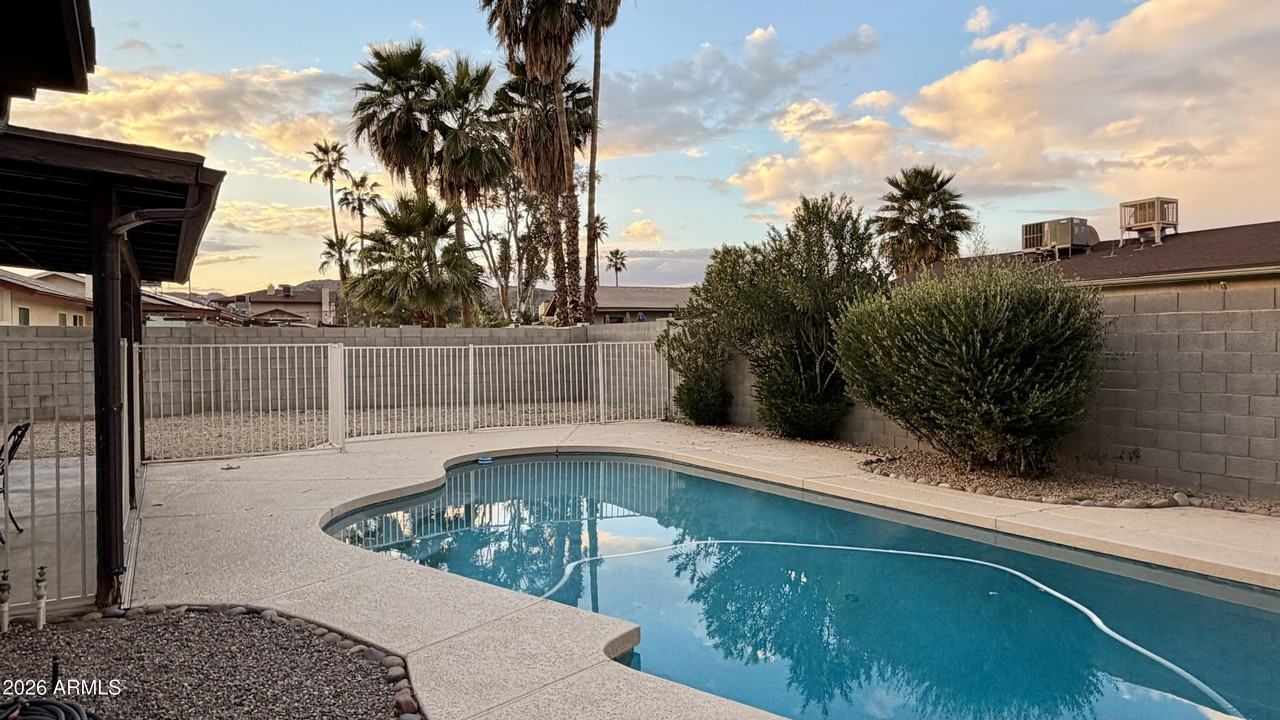 4844 E Sunrise Dr - Photo 4 of 25