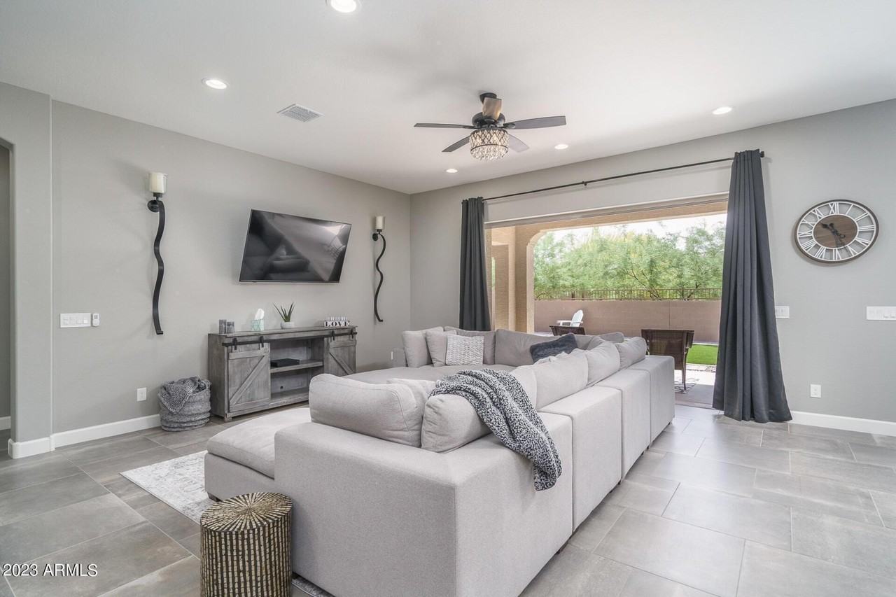 12329 S 179th Ave - Photo 6 of 49