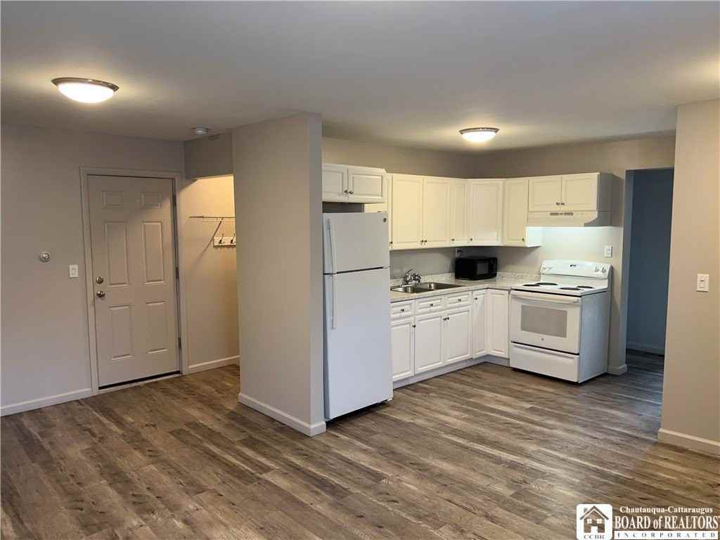 106 Chautauqua Ave - Photo 7 of 19