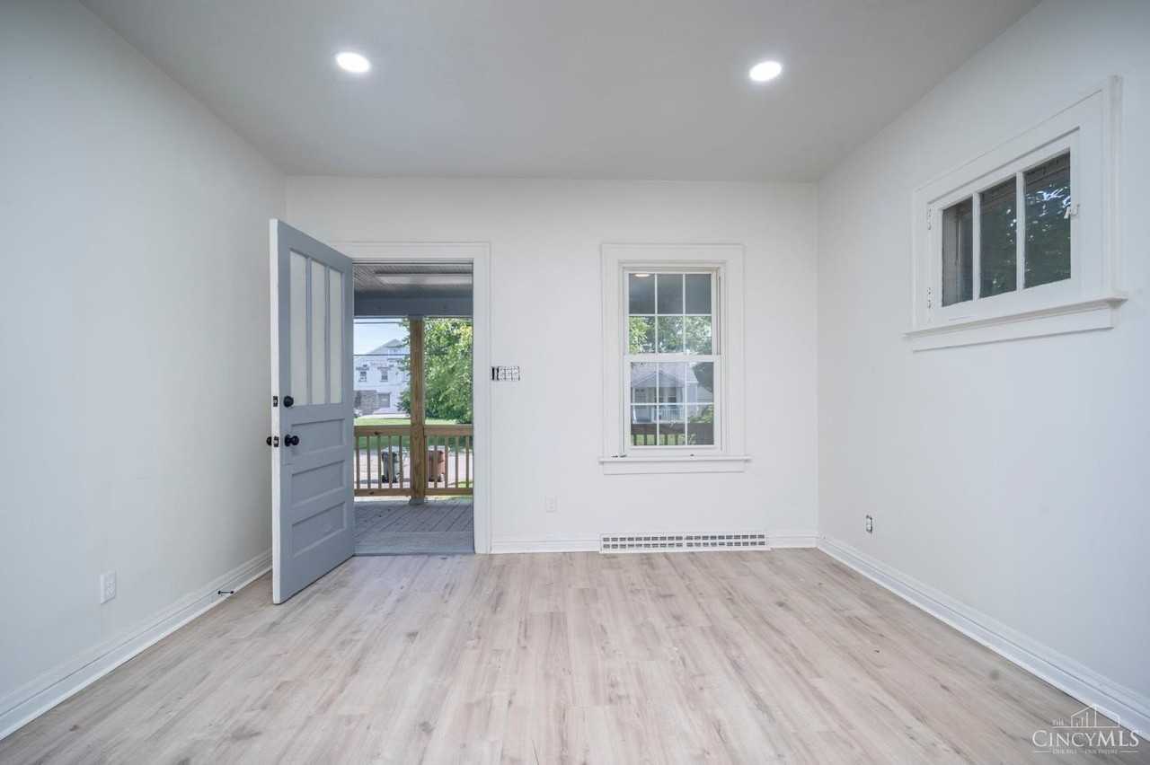 4611 Belleview Ave - Photo 2 of 35