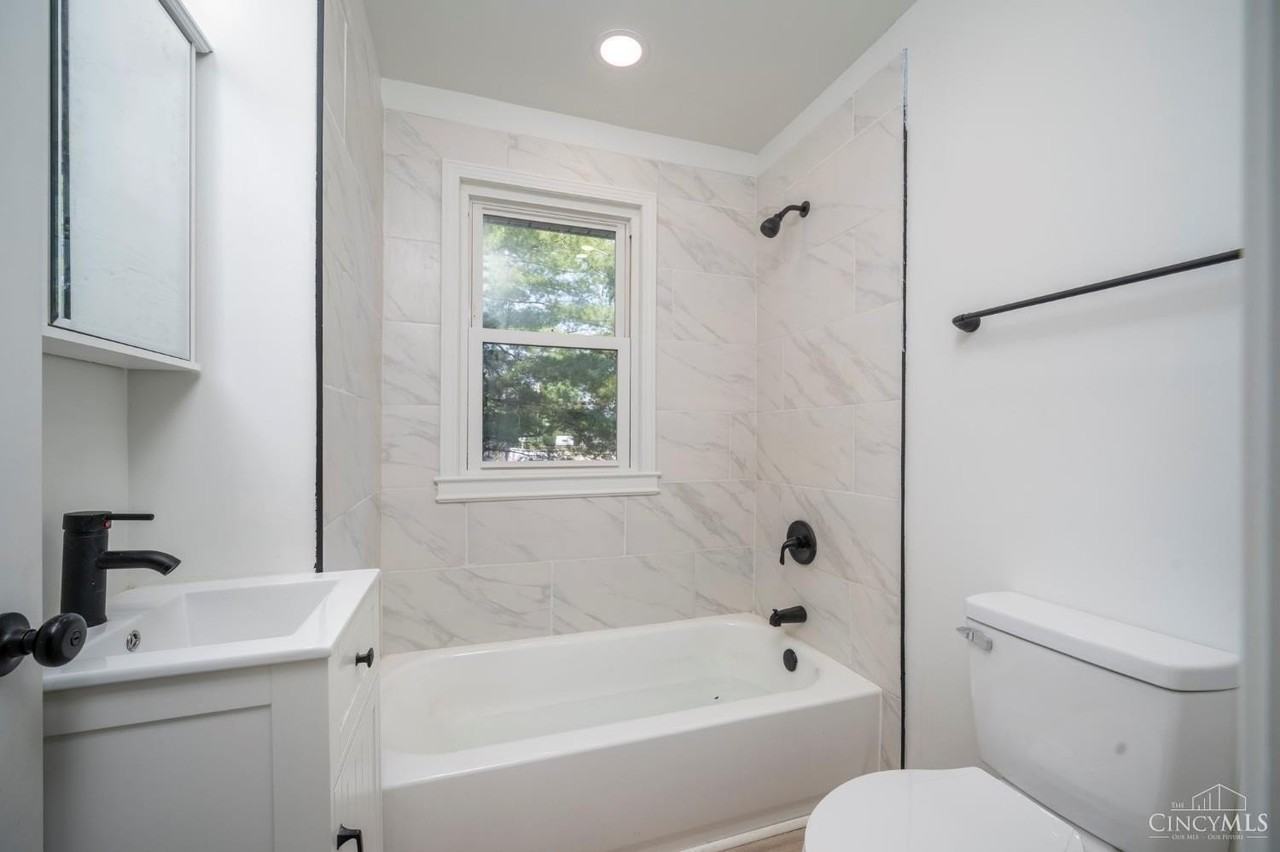 4611 Belleview Ave - Photo 4 of 35