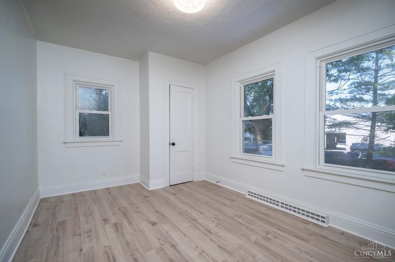 4611 Belleview Ave - Photo 5 of 35