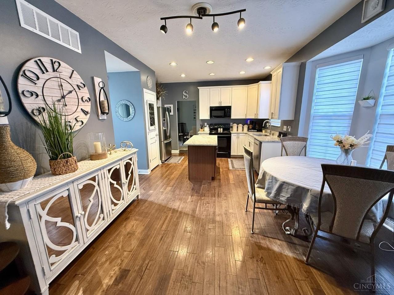 5208 Aspenwood Dr - Photo 5 of 28