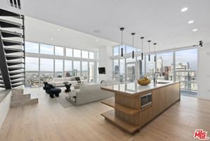 featured image of 230 W Olympic Blvd Ph 2 #PH2