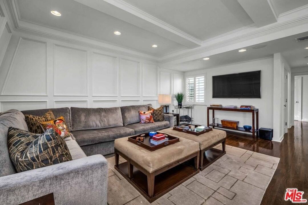 11745 Montana Ave Apt 301 #301 - Photo 6 of 30