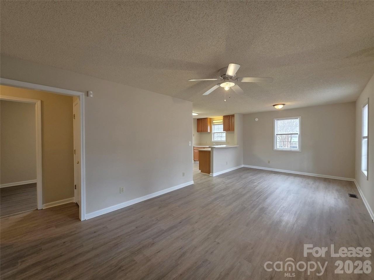 9040 Reid St - Photo 2 of 18