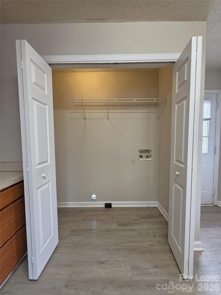 9040 Reid St - Photo 7 of 18