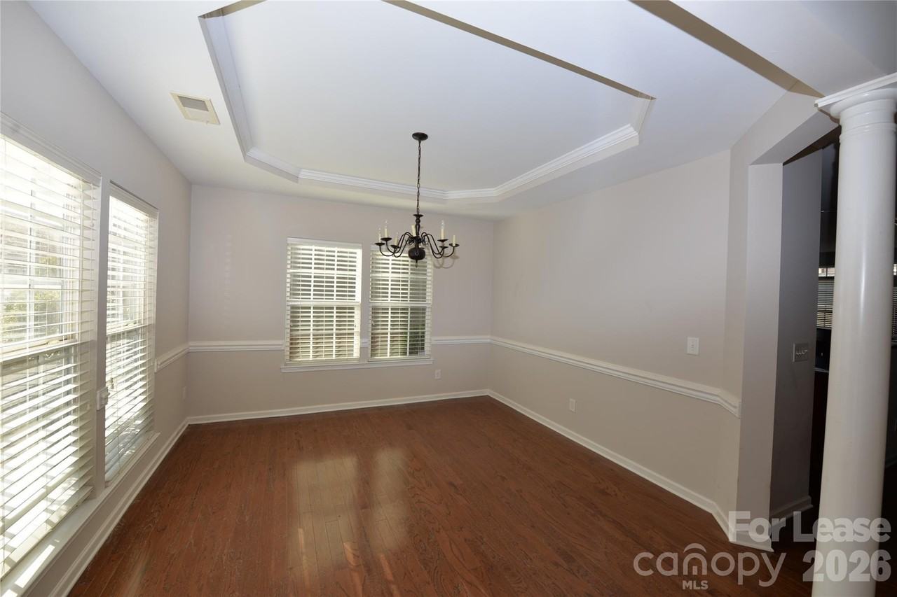 11439 Potters Row - Photo 3 of 17