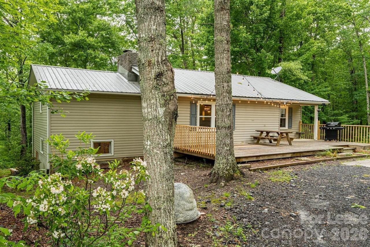 260 Allison Hill Dr - Photo 4 of 41