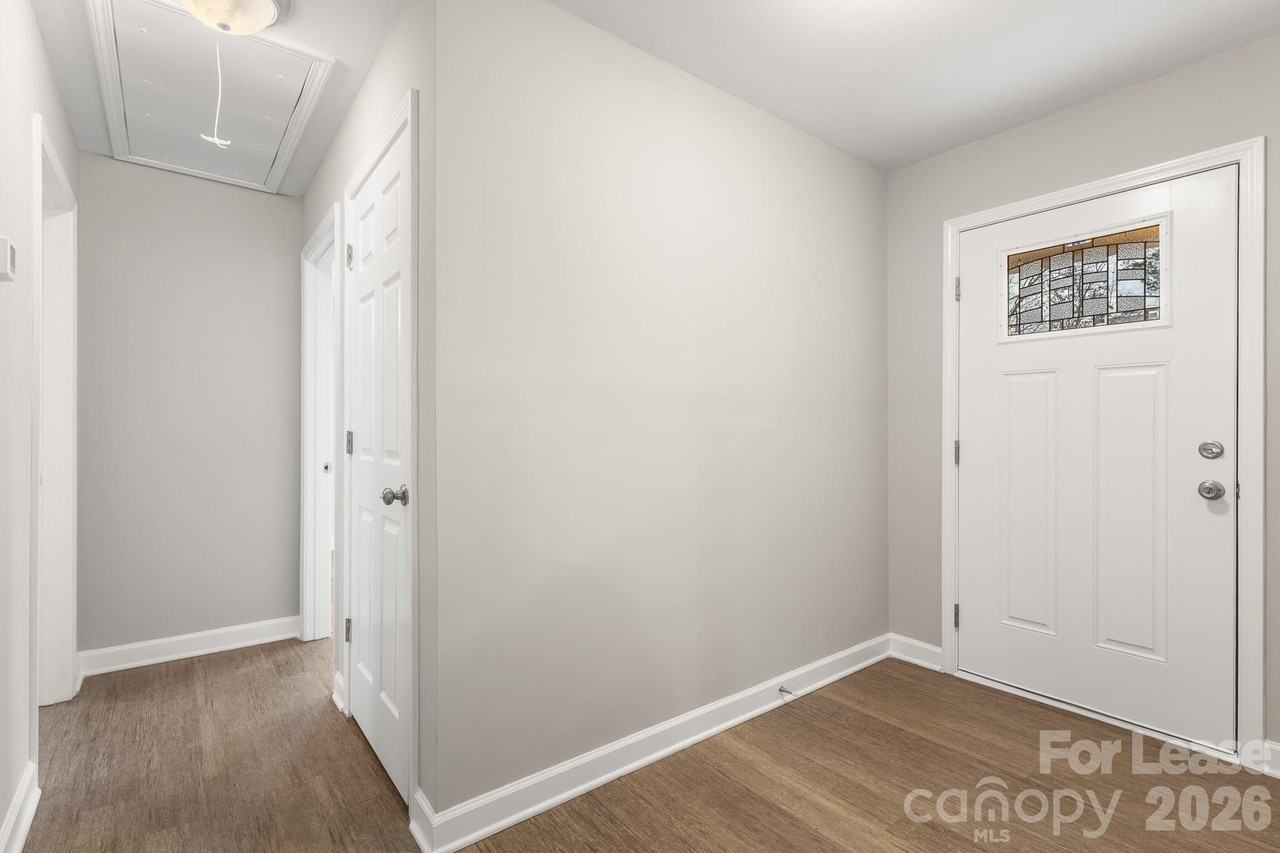 11805 Harrisburg Rd - Photo 4 of 47