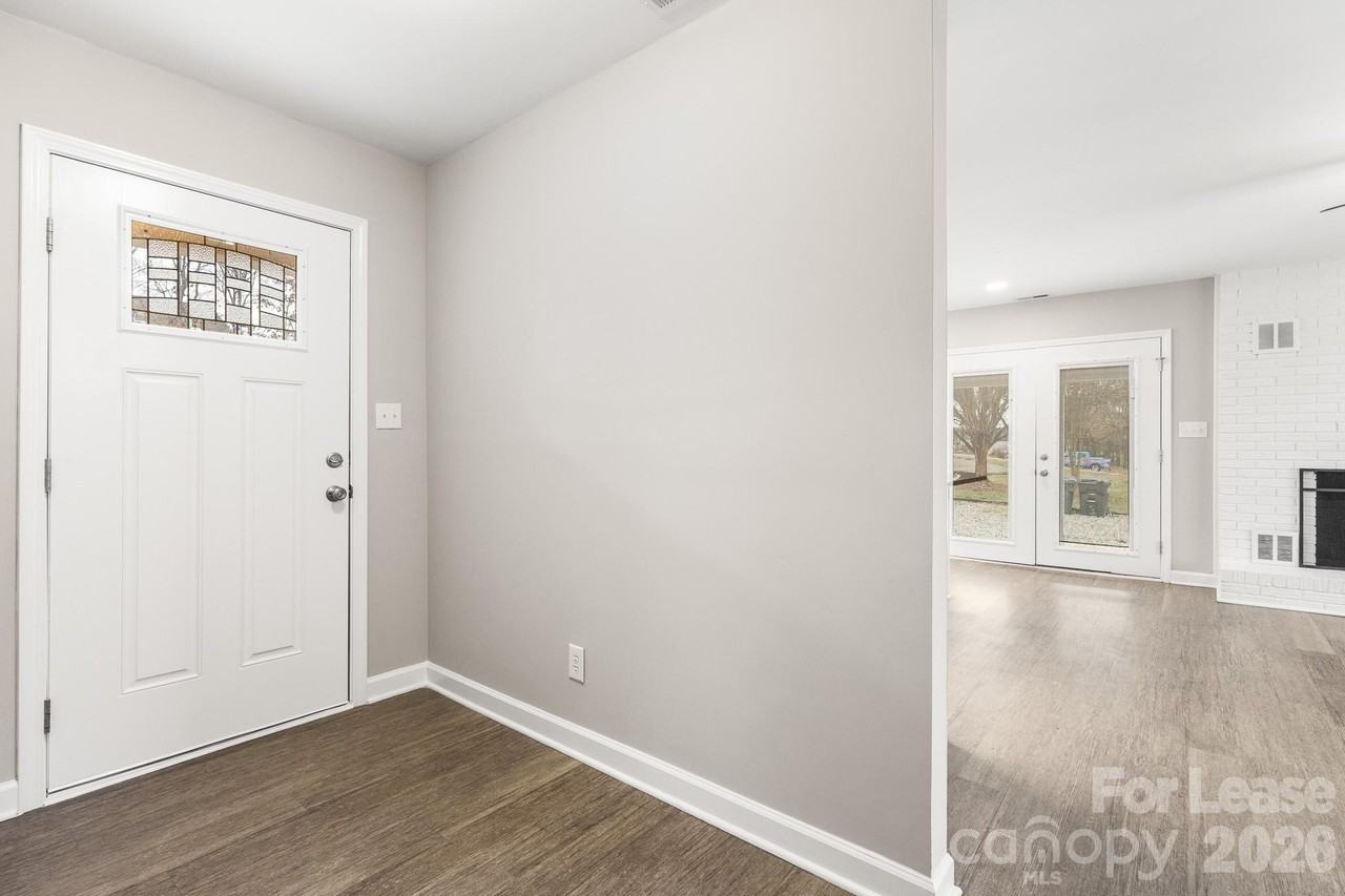 11805 Harrisburg Rd - Photo 5 of 47