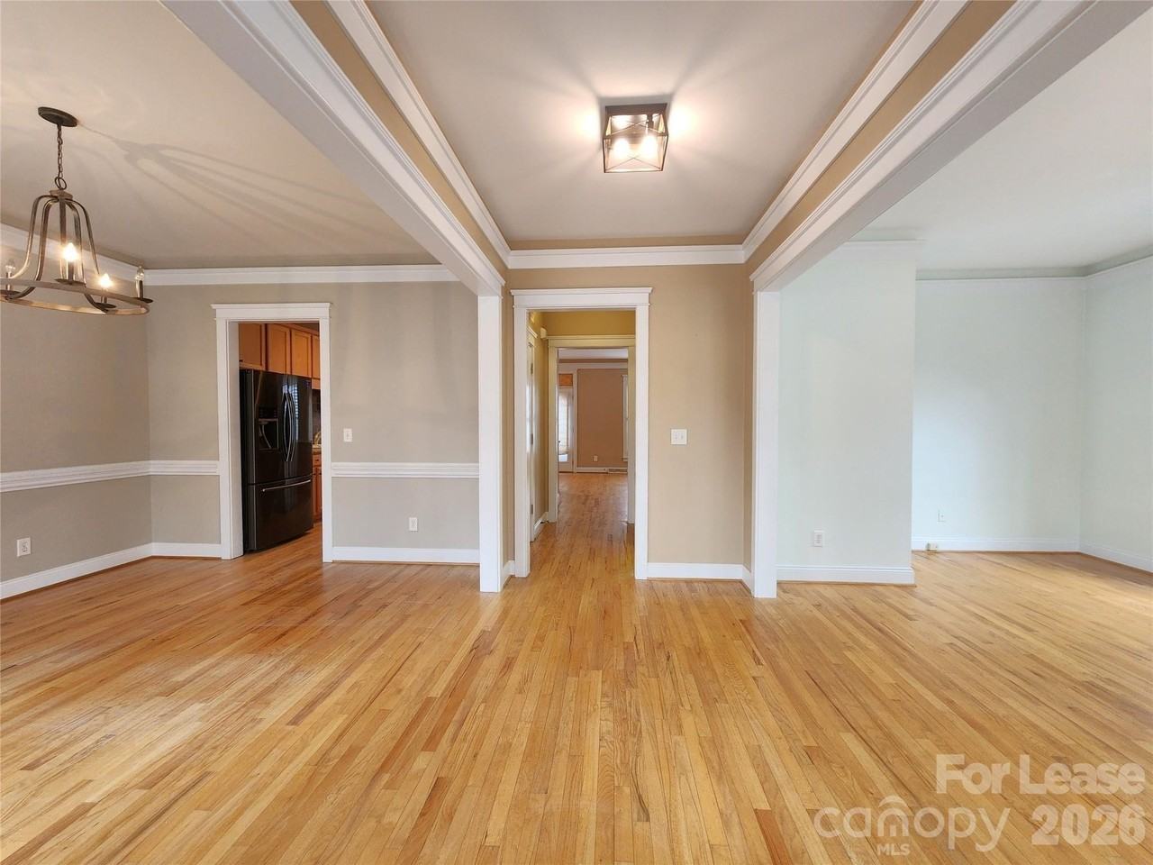 7237 Atwater Ln - Photo 2 of 25