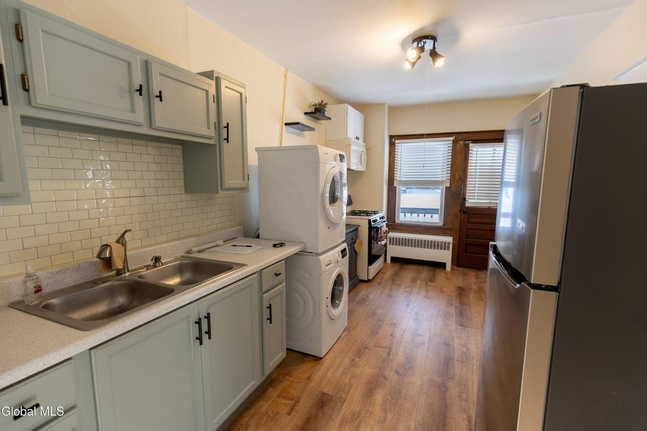 301 S Main St - Photo 2 of 19