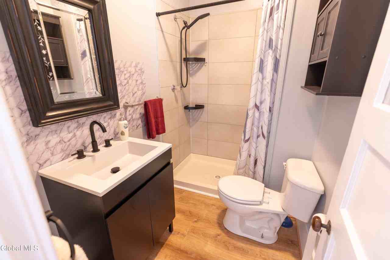 301 S Main St - Photo 6 of 19