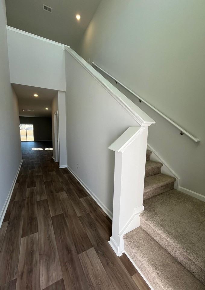 359 Pine Crest View Dr - Photo 3 of 25