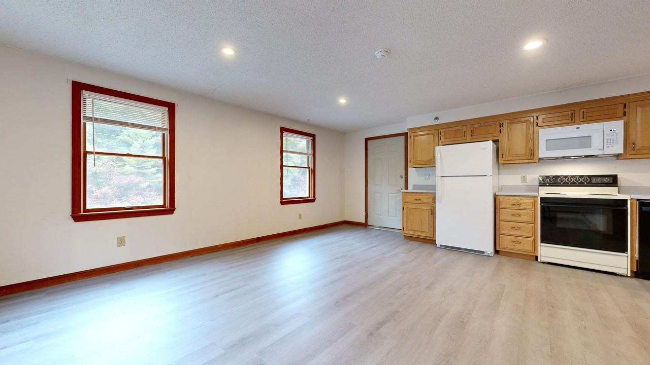 1 Ledgeview LaneApt #5 - Photo 7 of 27