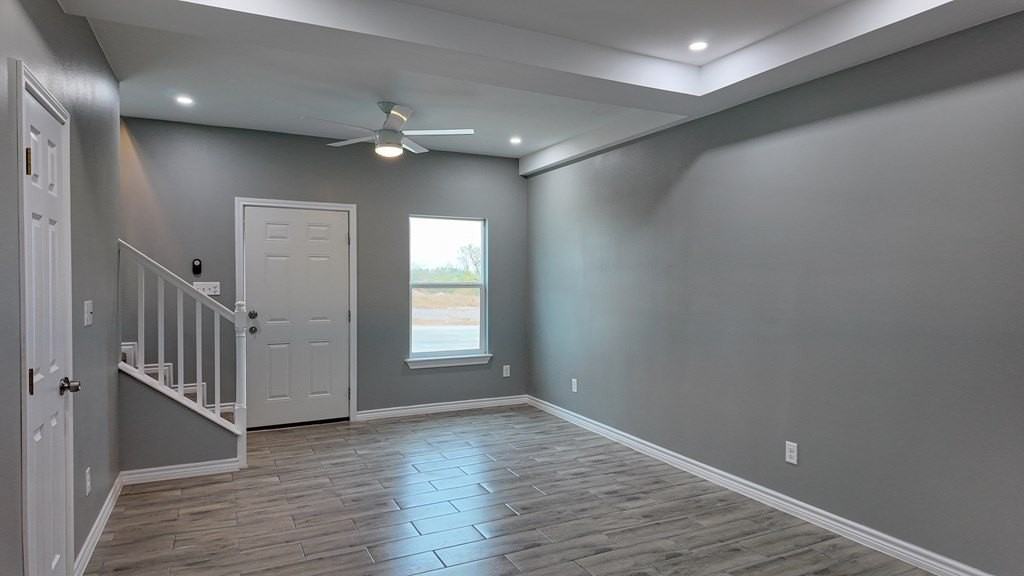 416 J R Rodriguez Cir - Photo 4 of 26